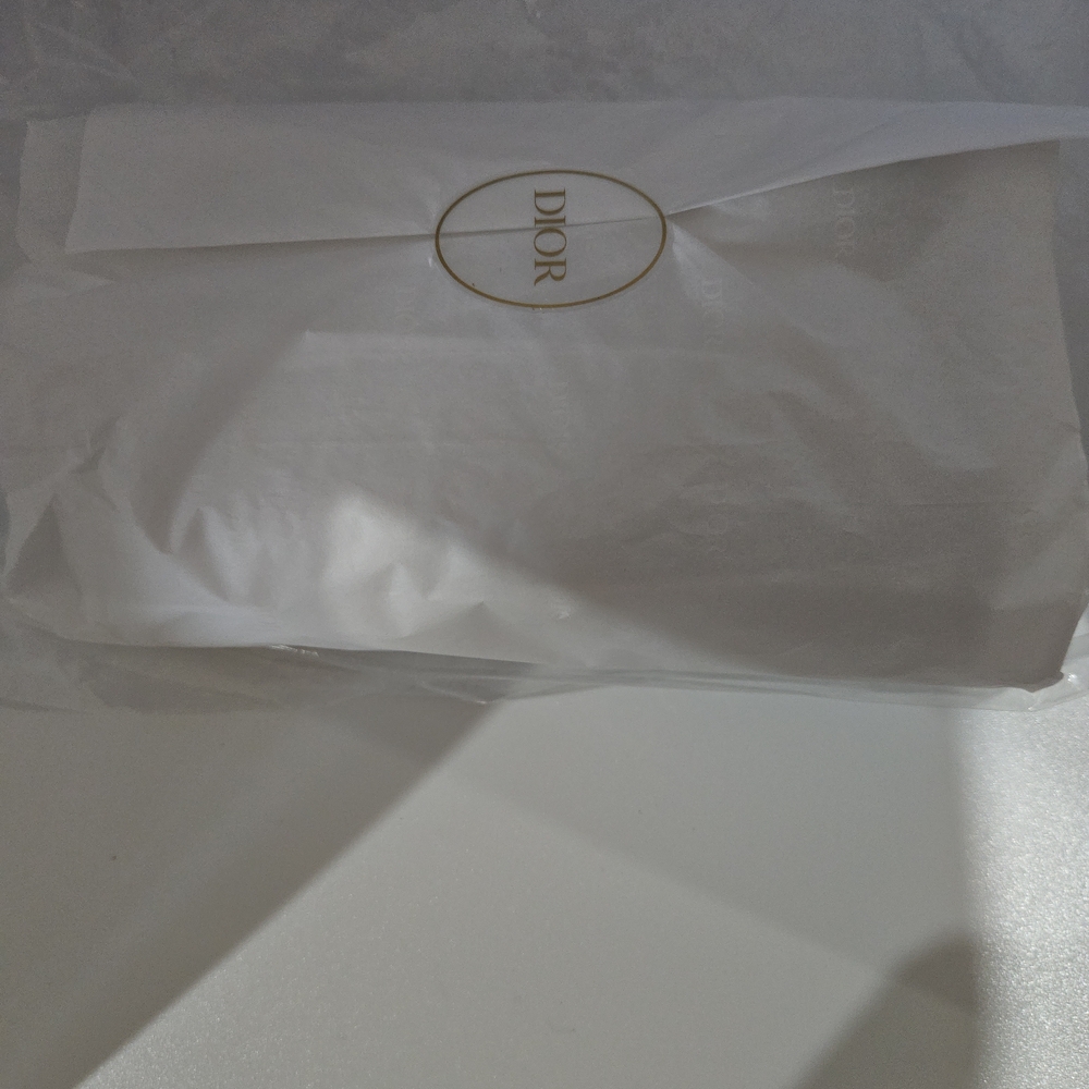 Dior White Bag with Blue Chain Accent - Picture 5 of 5